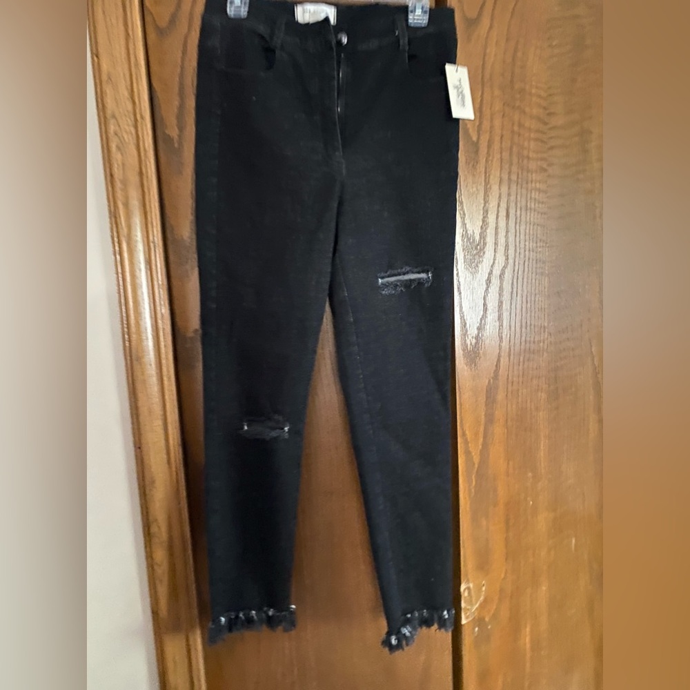 Black distressed Jeans